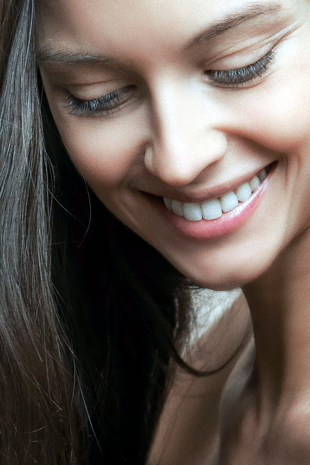 A close view of a natural smile and gumline